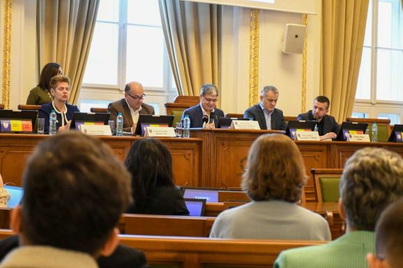 Brassó után Nagyváradon is napelemparkot építtet az önkormányzat