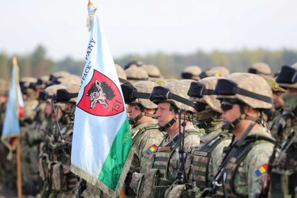 Tizennégy ország tízezer katonája vonul csütörtökön át az országon