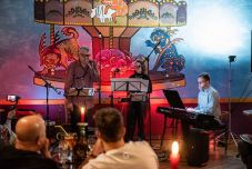 Rendezvénysorozattal ünneplik az Insomnia Kávéház és Bistro 27 éves fennállását