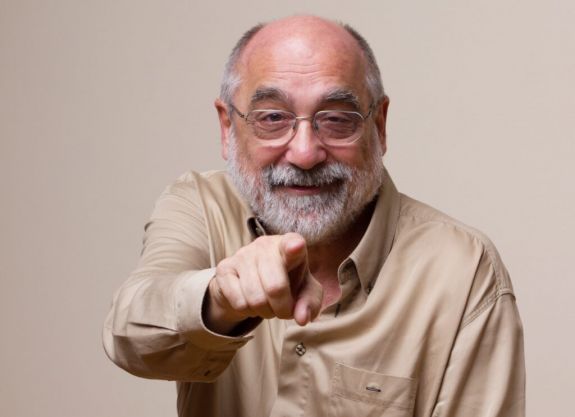 Weöres Sándor költői prózájából összeállított dalsorozattal indul erdélyi turnéra Gryllus Dániel