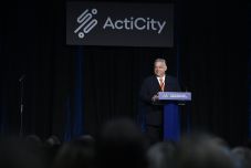 Orbán Viktor: meg kell találni az egyensúlyt a nemzeti szuverenitás és európai együttműködés között