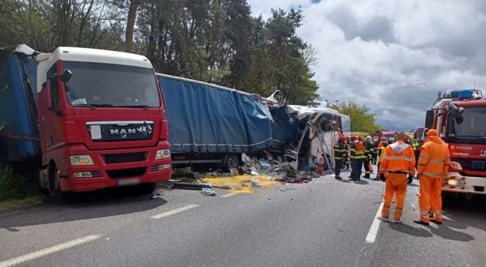 Szlovákiai buszbaleset: tizennyolc utas hazatért, ketten továbbra is mélyaltatásban vannak