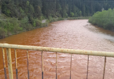 Javul a Beszterce folyó vízminősége - Tetemes bírságot kapott a Conversmin Rt.