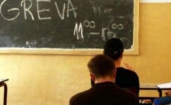 Tárgyalásokkal venné elejét a kormány a pedagógusok általános sztrájkjának