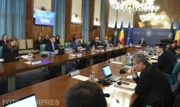 Patthelyzet: hétfőn folytatódnak a koalíciós tárgyalások