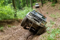 Leállították a természetvédelmi övezetben randalírozó illegális offroad versenyt