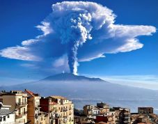 Kitört az Etna, légijáratokat állítottak le