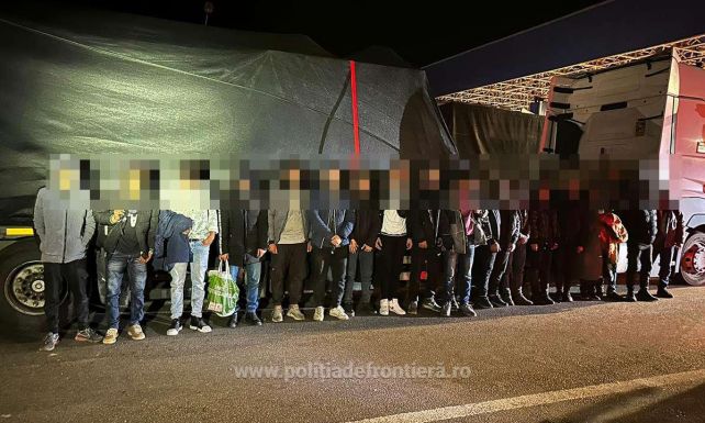 Több mint száz határsértőre bukkantak Nagylaknál
