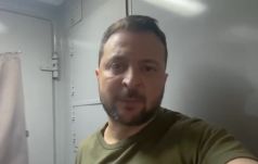 Zelenszkij a Donyeck megyei frontszakaszhoz látogatott