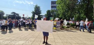 Nem hagyják abba a sztrájkot, a pedagógusok elutasítják a kormány ajánlatát