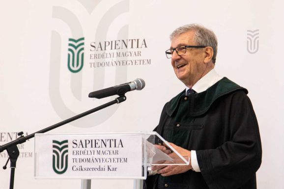 A Sapientia EMTE „tiszteletbeli doktora” lett a Magyar Tudományos Akadémia volt elnöke