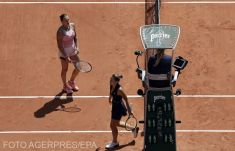 Roland Garros: kifütyülték az Arina Szabalenkával kezet nem fogó Marta Kosztyukot