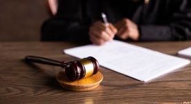 Nyugdíjkorhatár-emelés: a bíróságok kisegítő személyzete az igazságszolgáltatás lebénításával fenyeget