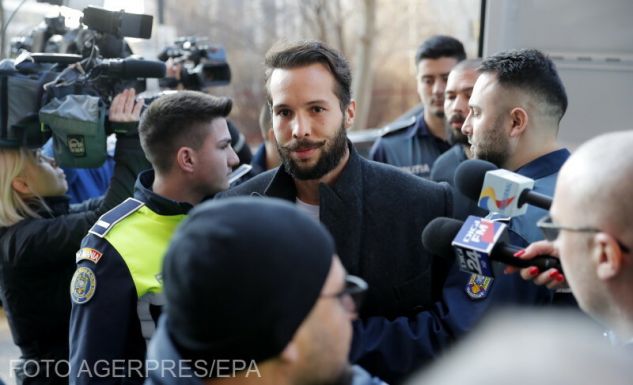 Háziőrizetben maradnak a Tate-fivérek