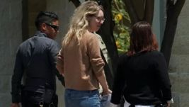 Bevonult a börtönbe Elizabeth Holmes, a csalás miatt elítélt korábbi milliárdos vállalkozó