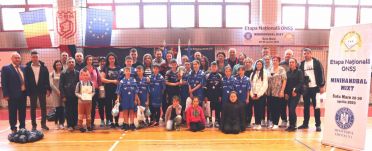 Országos második helyezést ért el a szilágynagyfalui iskola kézilabda csapata