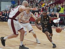 Férfi kosár: kijózanító vereséget szenvedett Bukarestben a Kolozsvári U-BT