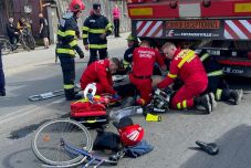 Áthajtott a kamion az idős férfin, aki tiltott helyen akart átkelni az úton