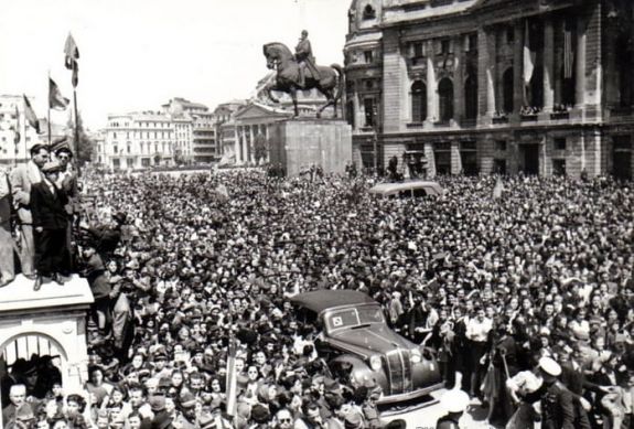 Ciucă kezdeményezi, hogy Románia is május 8-án ünnepelje meg a náci Németország kapitulációjának évfordulóját