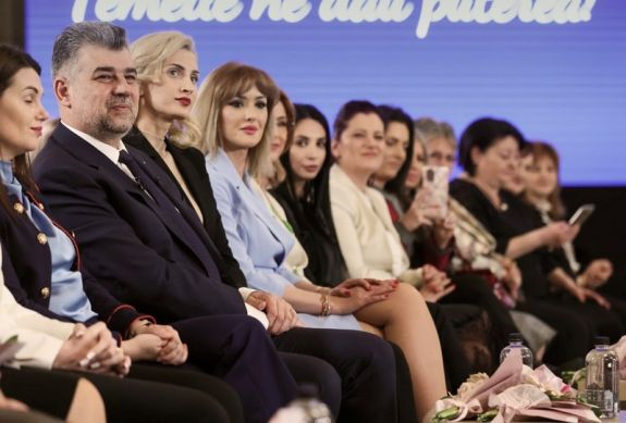 Támogatják a kormánypártok a 30 százalékos női kvóta bevezetését a politikába