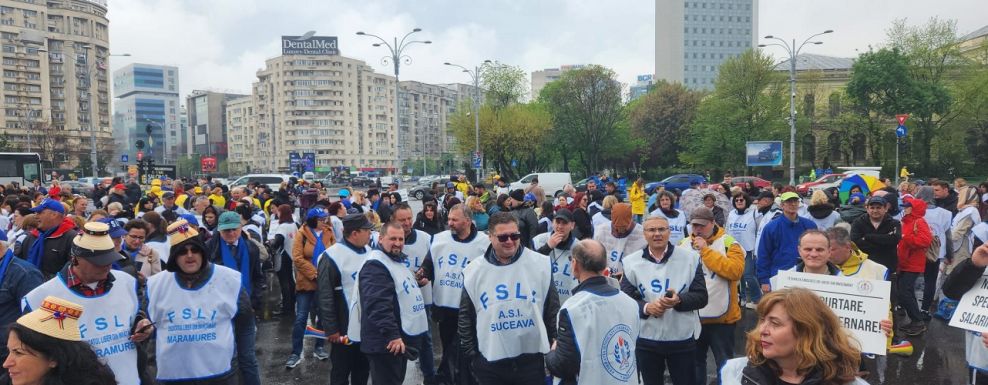 Utcára vonulnak szerdán a pedagógusok, készülnek az általános sztrájkra