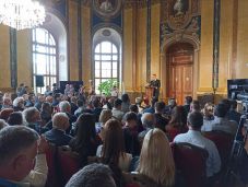 Szijjártó Péter Nagyváradon: stratégiai érdekünk a gazdasági együttműködés fejlődése