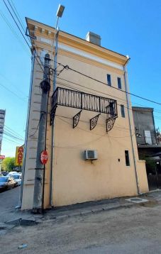 Alj és ajtó nélküli erkély az internet sztárja