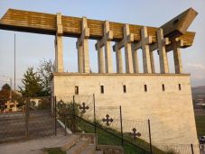 Gyertyát gyújtottak a volt politikai foglyok emlékére Nagyenyeden