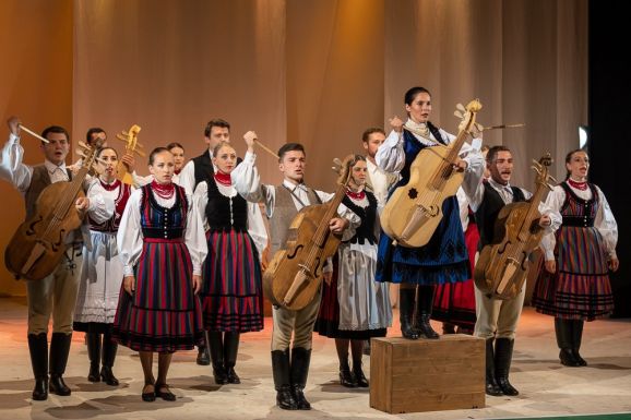 Megújult a Bekecs: állami táncszínházként folytatja több éves munkáját