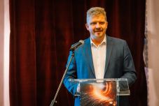 Ismét frontvárossá válhat Marosvásárhely: összromán jelöltet keresnek, akcióban a DNA