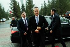 Szijjártó: számos európai vezető háborús pszichózisban szenved