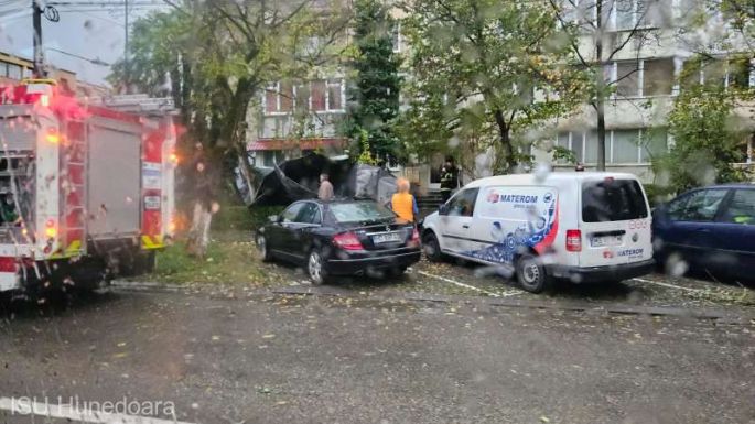 Tombolt a szélvihar vasárnap