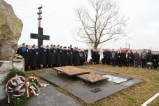 A barcaföldvári haláltábor áldozataira emlékeztek