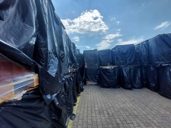 Pert vesztett a Tymbark: 700 ezer liter üdítőital megy a kukába