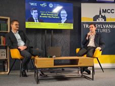 Kutató az AI-rendszerekről: a technológiának ki kell egészítenie az emberi munkát, semmiképp sem szabad helyettesítenie azt