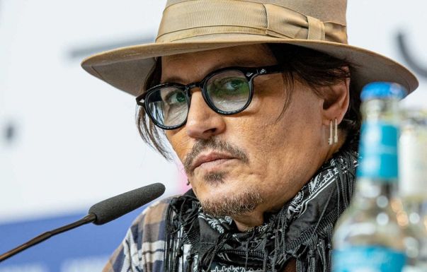 Johnny Depp magyarul üzent közösségi oldalán
