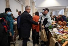 Ciucă: a nyugdíjemelés miatt nem szabad növelni az adókat