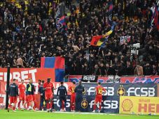 Feljelentette a Roma Párt a FCSB futballszurkolóit, mert durván cigányoztak