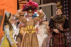 Előadás közben szenvedett balesetet a budapesti Nemzeti Színház két színművésze