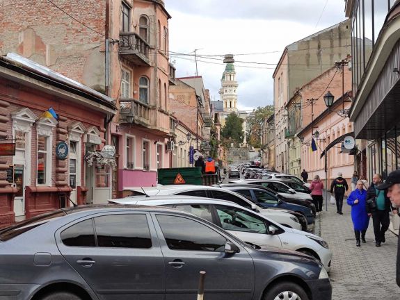 A béke szigete a háború árnyékában – Ungvári hétköznapok