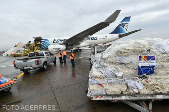 Sátrakat, ágyakat, matracokat, párnákat küld Románia a Gázai övezetbe