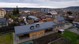 Új óvodát és bölcsödét avattak Aranyosgyéresen