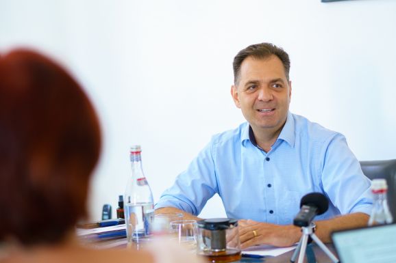 Megdöbbentette, de nem aggasztja Antal Árpádot az ANI feljelentése