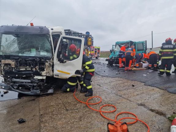 Gázszállító ütközött frontálisan egy kisteherautóval