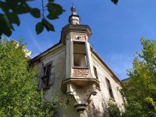 Egy műemlék kálváriája: évtizedes pereskedés és az örökösök érdektelensége vezethet a marosújvári kastély pusztulásához