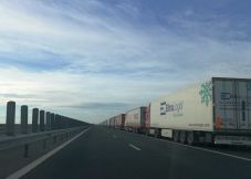 Zárva maradnak a fekete-tengeri kikötők – A közutakon nincsenek korlátozások az időjárás miatt