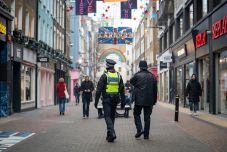 Nagy értékű ékszereket lopott a brit luxushotelből az ott dolgozó romániai nő