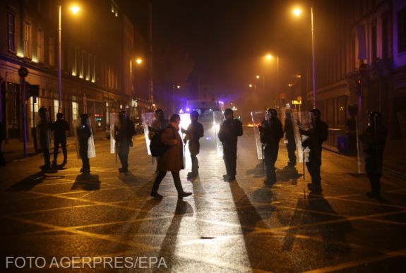 Elszabadult a pokol Dublinban a késes támadás után (VIDEÓ) 
