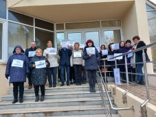 Általános sztrájkba lépnek a munkaügyi minisztérium intézményeinek dolgozói