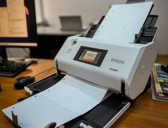 Csíkszereda: közel egymillió oldalnyi dokumentumot digitalizáltak a városházán